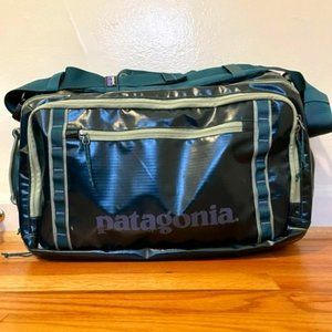 Patagonia Black Hole Mini MLC 26L in Borealis Green